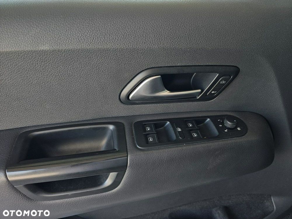 Volkswagen Amarok - 11