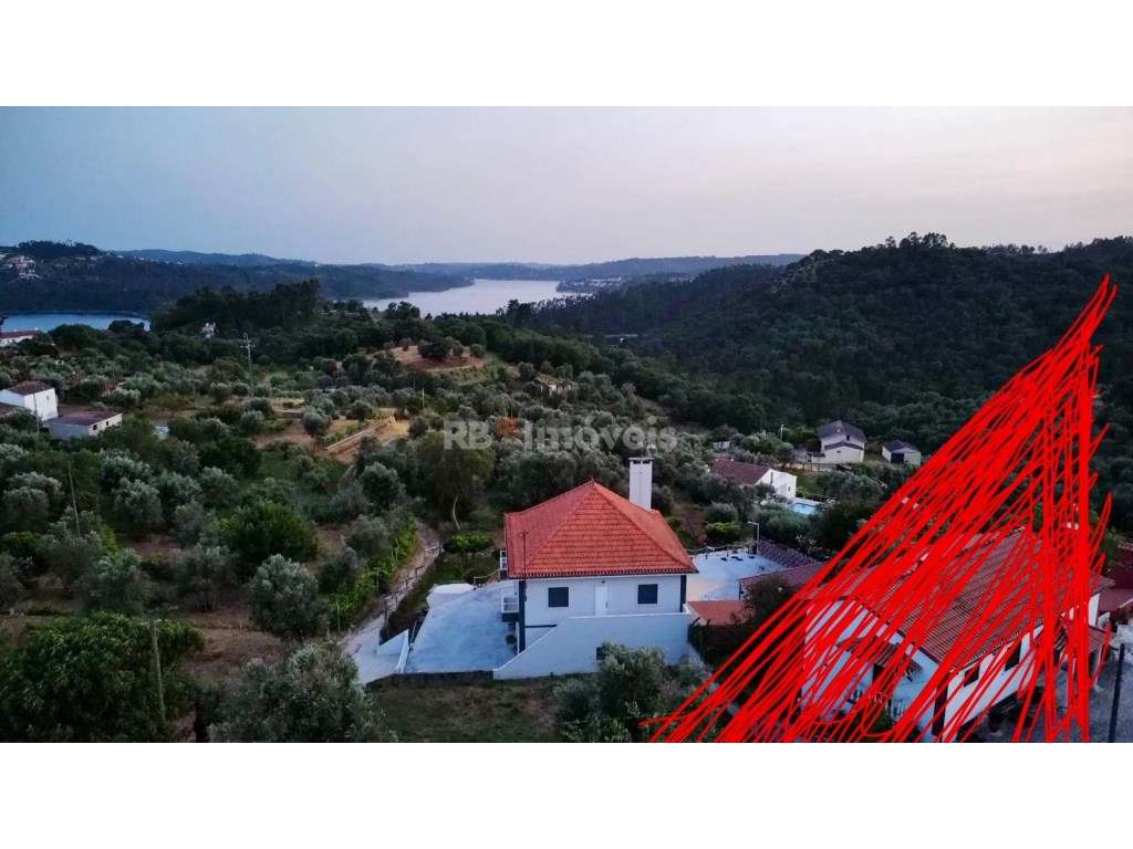 Moradia T4 Remodelada com Vista para Castelo de Bode - Grande imagem: 5/11