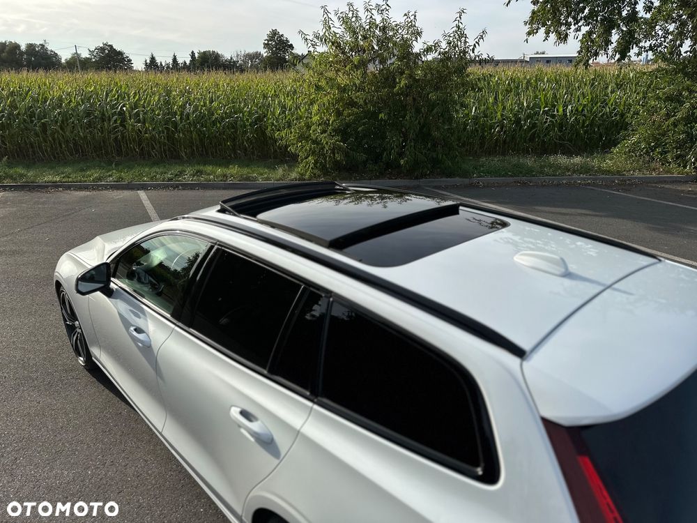 Volvo V60 D4 R-Design - 5