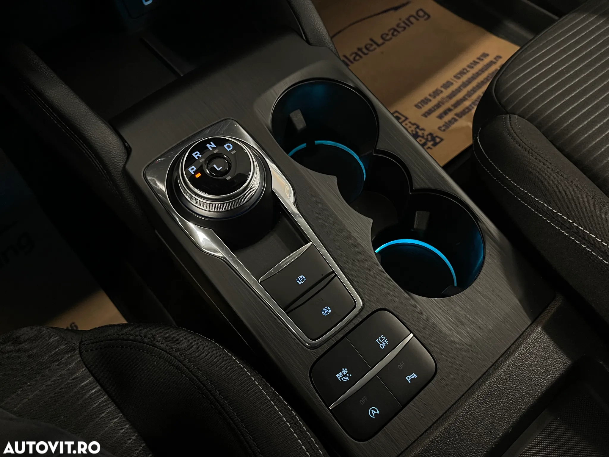 Ford Focus Turnier 2.0 EcoBlue Start-Stopp-System Aut. TITANIUM - 19