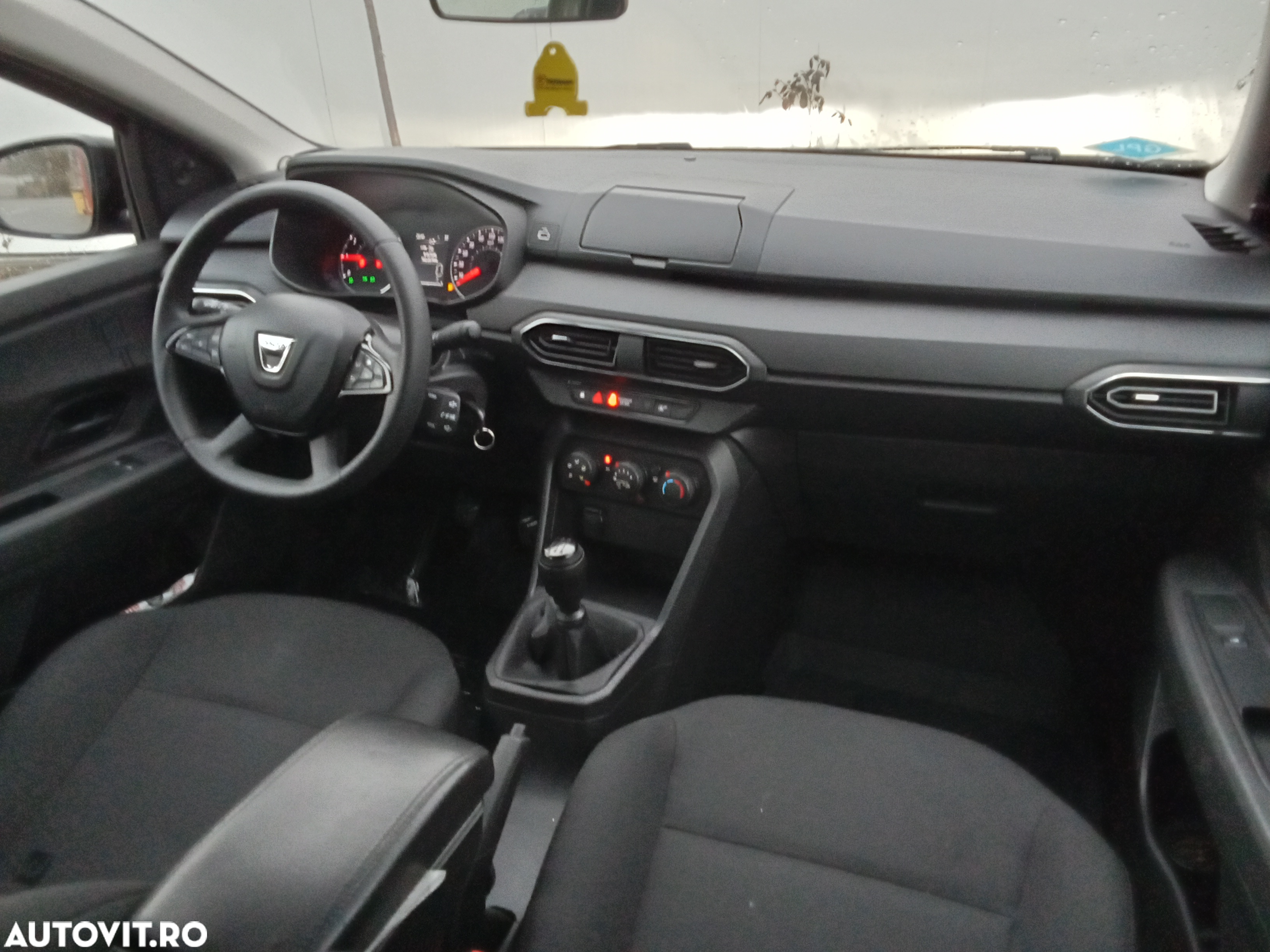 Dacia Logan TCe 90 MT6 Comfort - 7