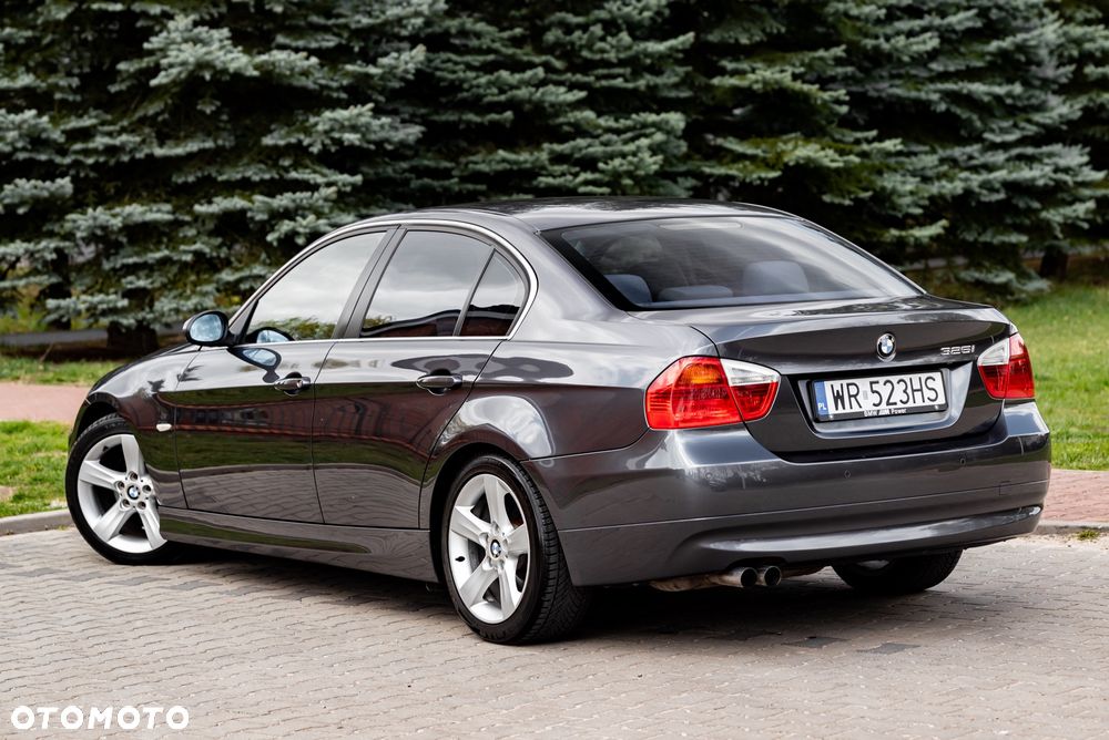 BMW Seria 3 325i - 13