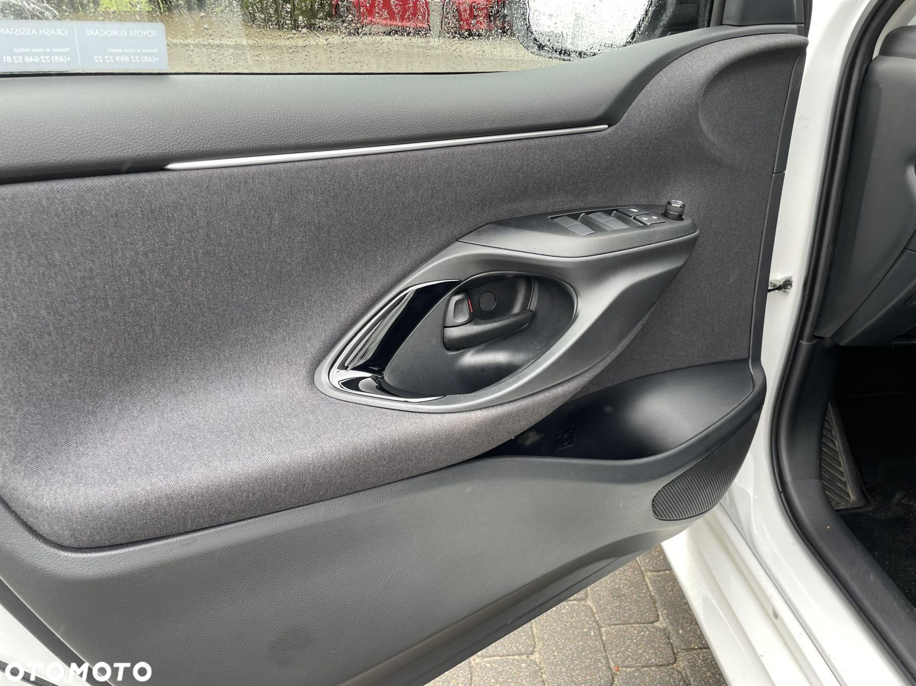 Toyota Yaris Hybrid 1.5 Style - 23