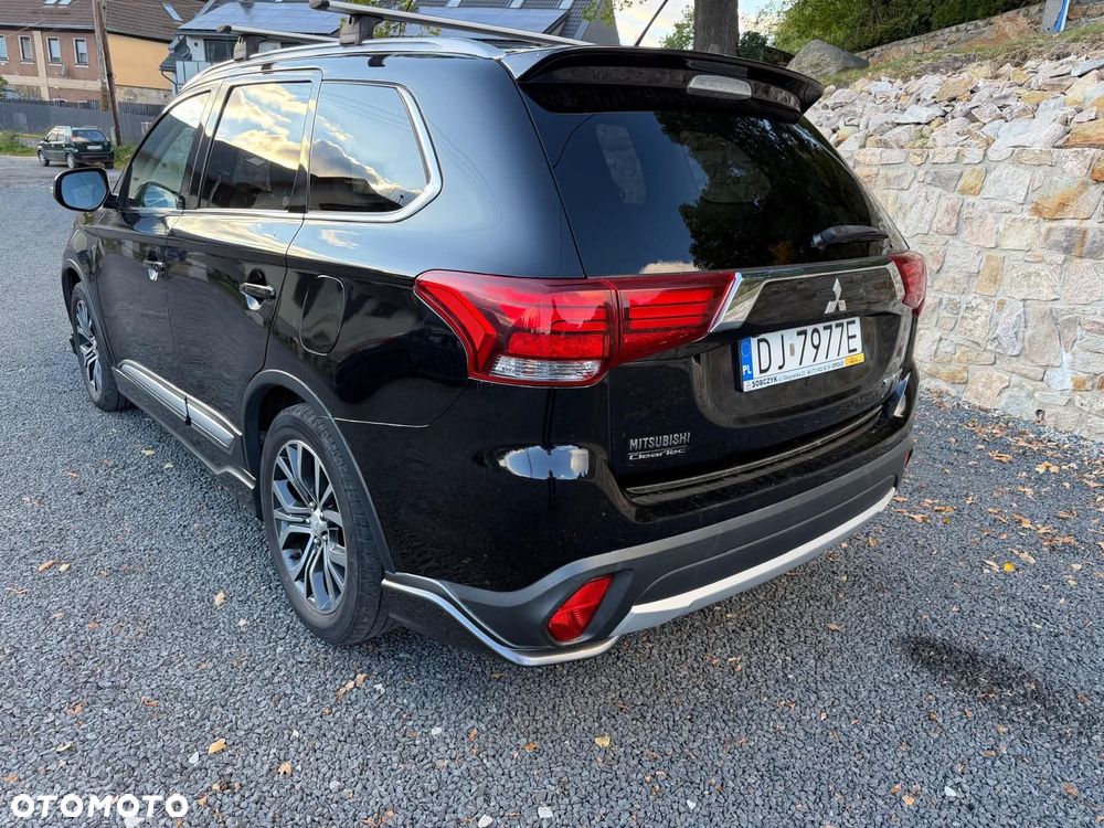Mitsubishi Outlander 2.0 Intense + 4WD CVT - 5