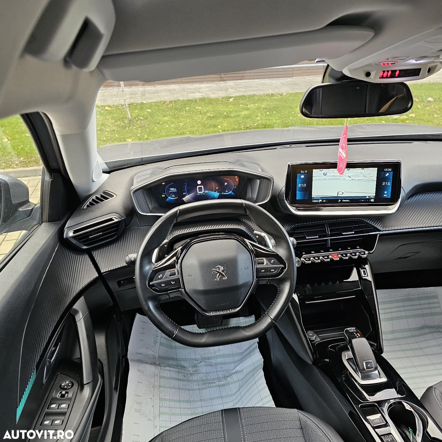 Peugeot 2008 1.5 BlueHDI 130 S&S EAT8 Allure - 9