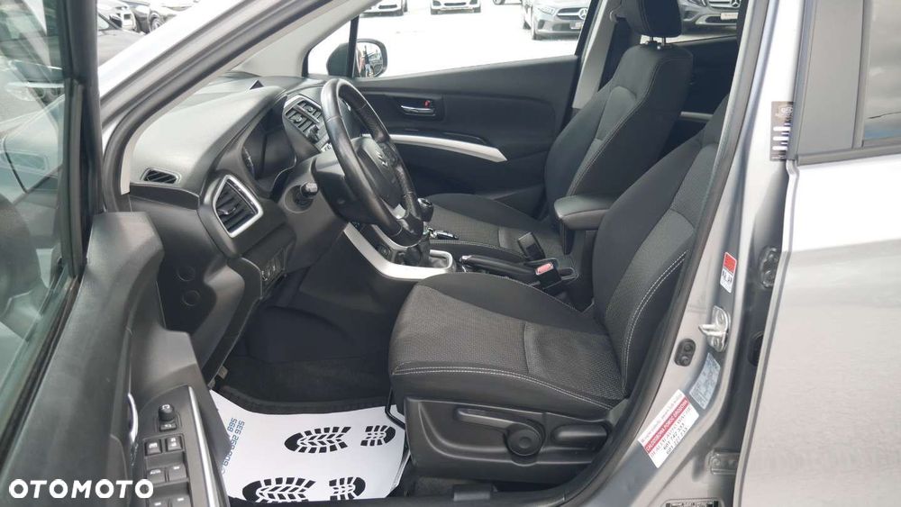 Suzuki SX4 S-Cross - 10