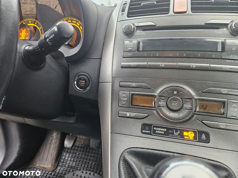 Toyota Auris 1.6 VVT-i Prestige - 8