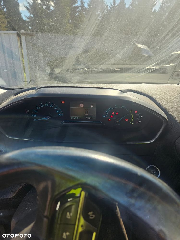Peugeot 208 - 7