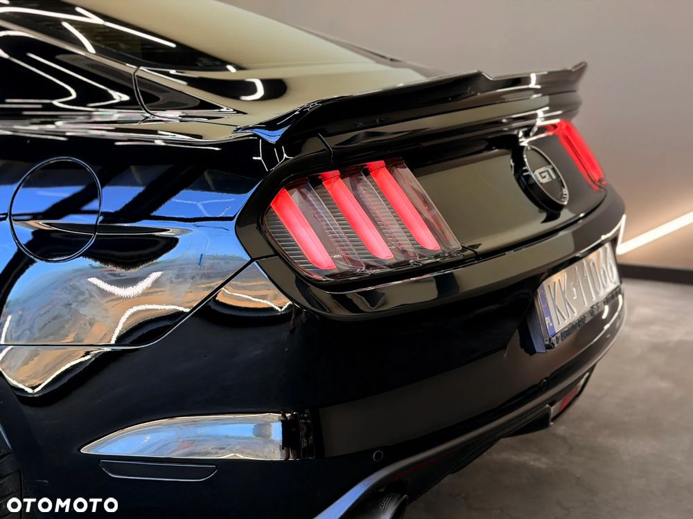 Ford Mustang - 8