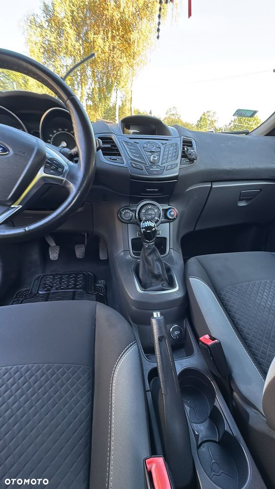 Ford Fiesta - 10