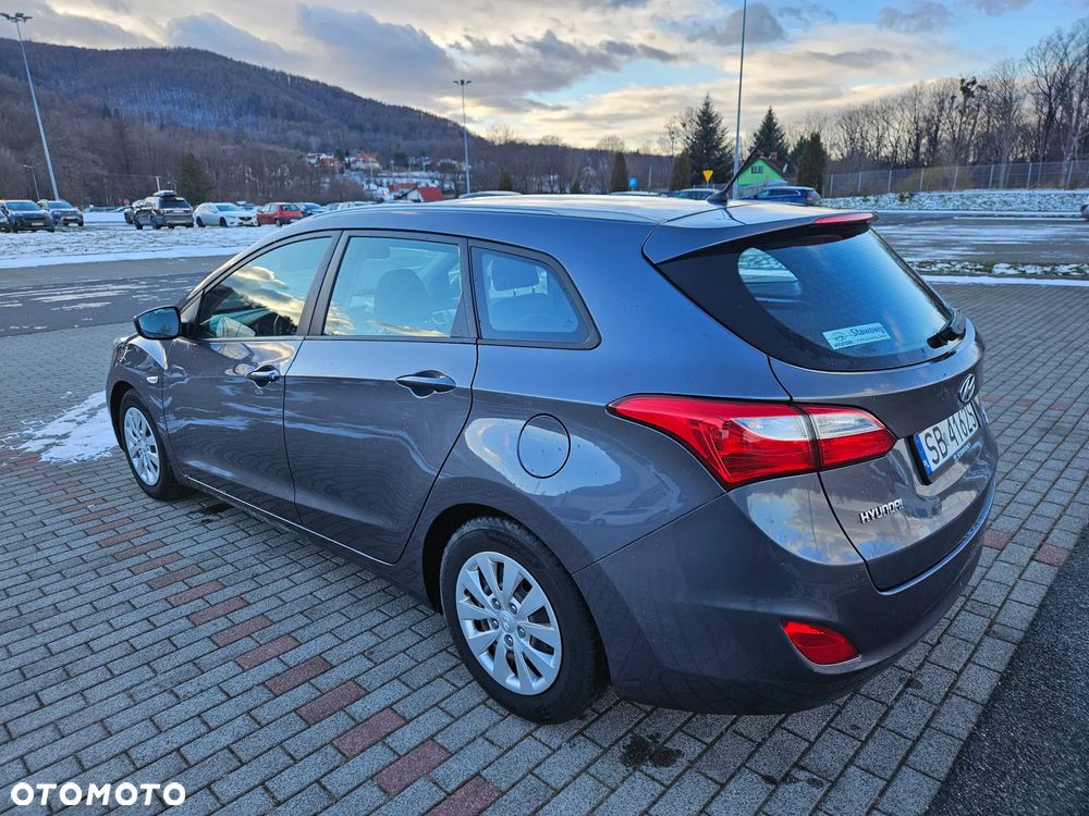 Hyundai i30 1.6 CRDi Classic + - 8