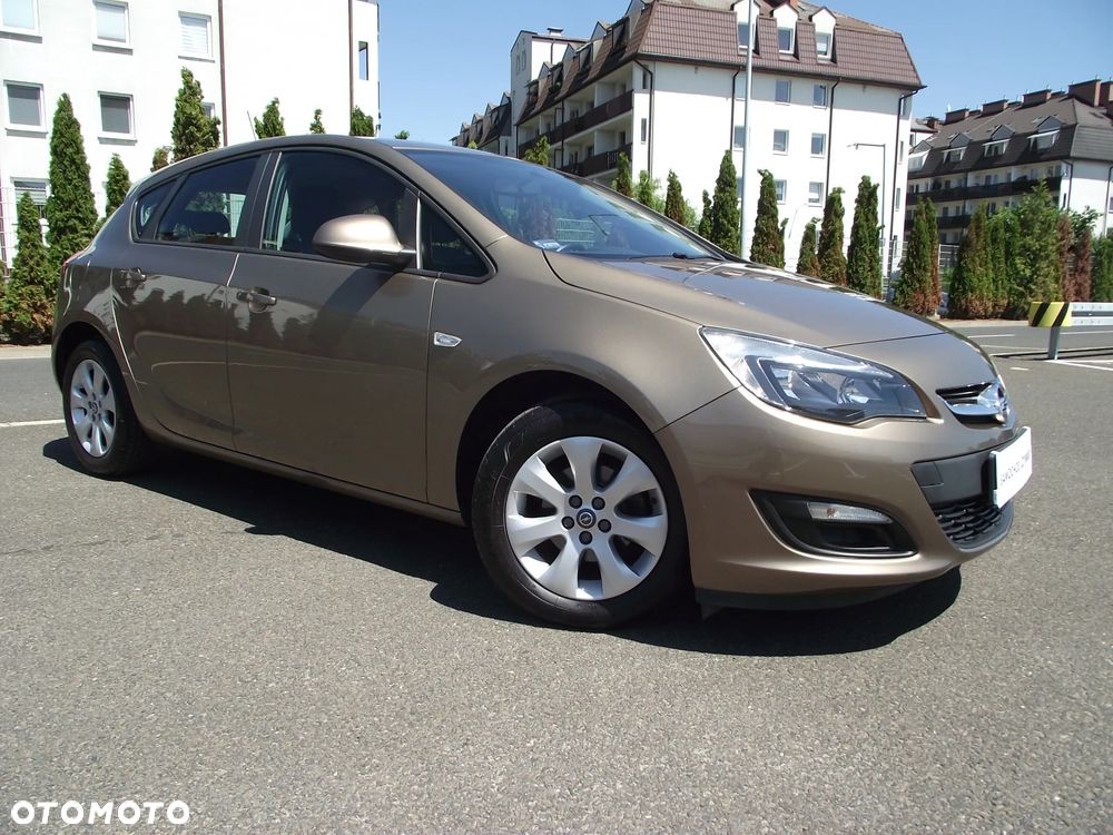 Opel Astra 1.6 Cosmo EU6 - 5