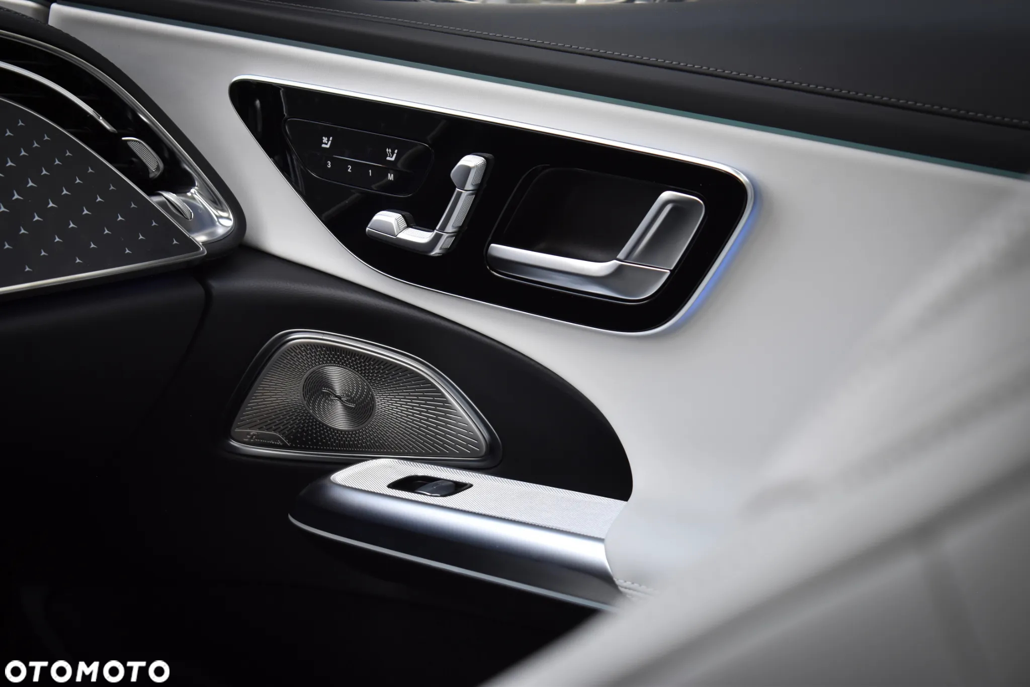 Mercedes-Benz Klasa E 450 d T 4Matic 9G-TRONIC - 27