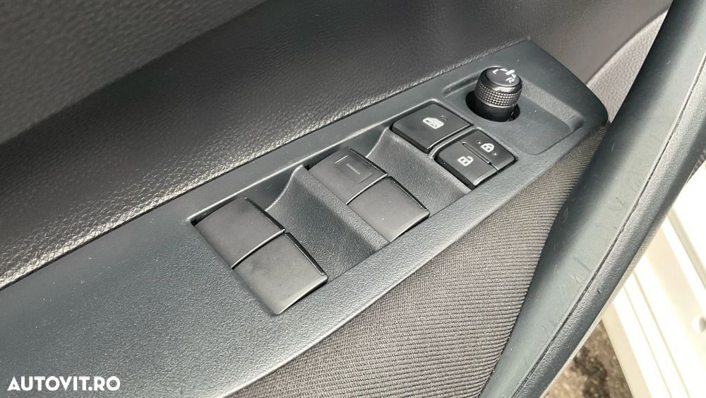 Toyota Corolla 1.5 TNGA MT Business - 24