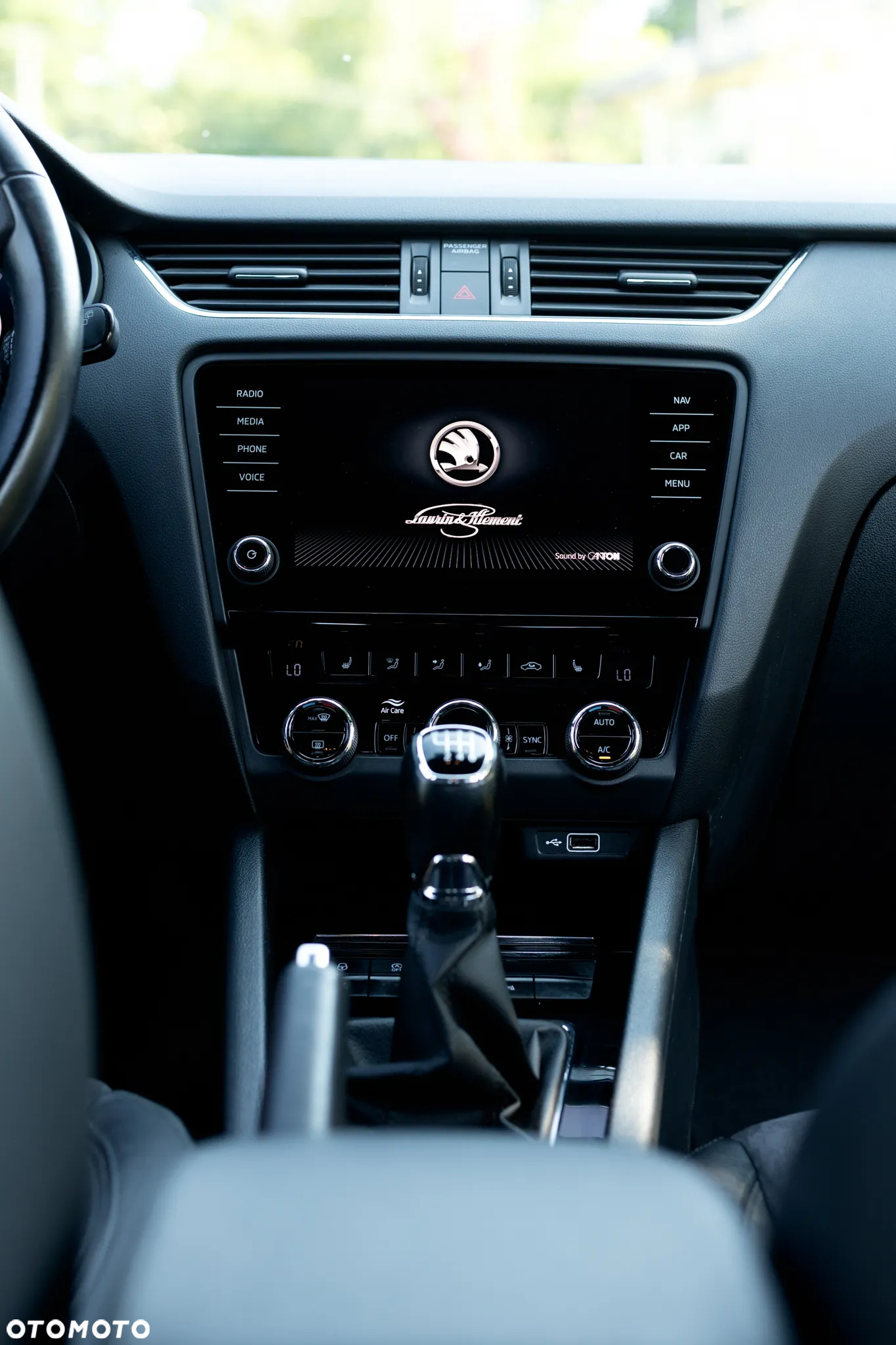 Skoda Octavia Combi 2.0 TDI L&K - 8