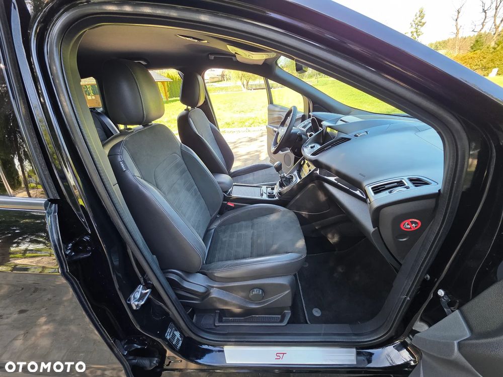 Ford Kuga 2.0 TDCi AWD ST-Line Black - 21