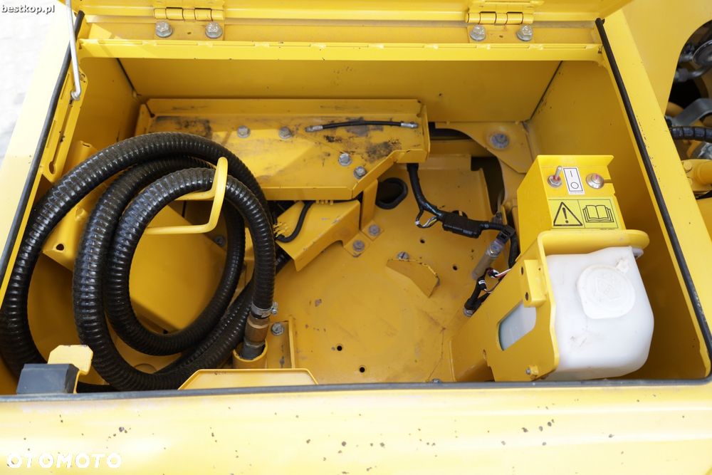 Komatsu PC210LC-11 - 30