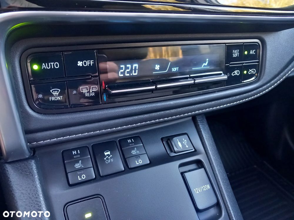 Toyota Auris Hybrid 135 Selection - 24