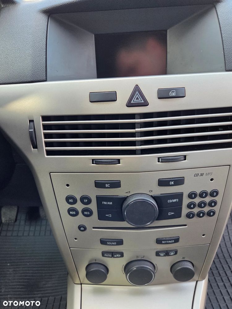 Opel Astra 1.6 Cosmo - 18