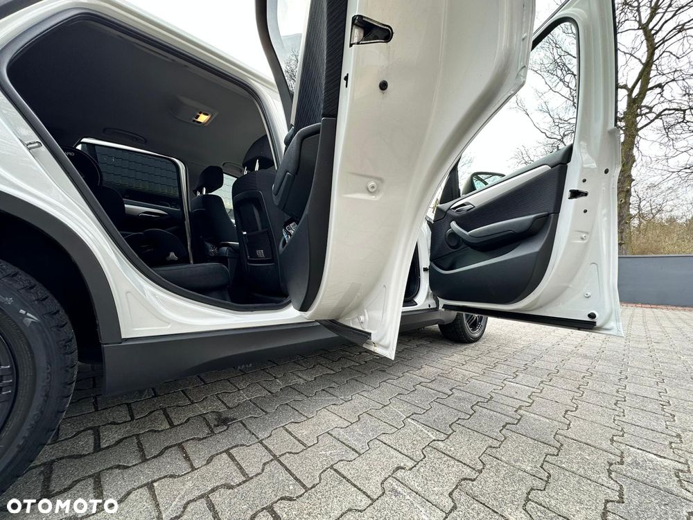 BMW X1 sDrive18d - 18