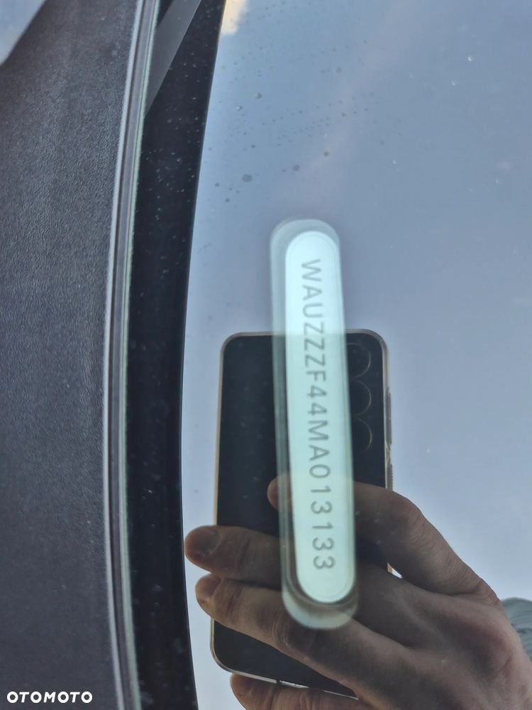 Audi A4 Avant 35 TFSI S tronic - 24