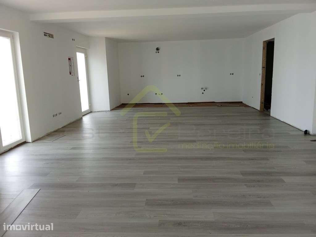 Moradia T3 com espaço exterior - Grande imagem: 2/16
