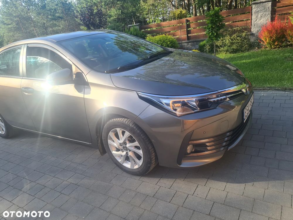 Toyota Corolla 1.6 Comfort - 17