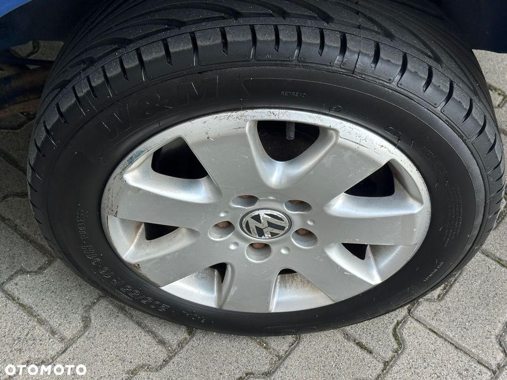 Volkswagen Caravelle - 8