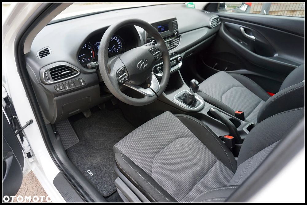 Hyundai i30 1.5 DPI Modern - 13