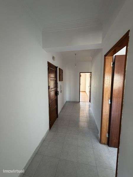 Arrendo T3 Laranjeiro - Grande imagem: 5/8