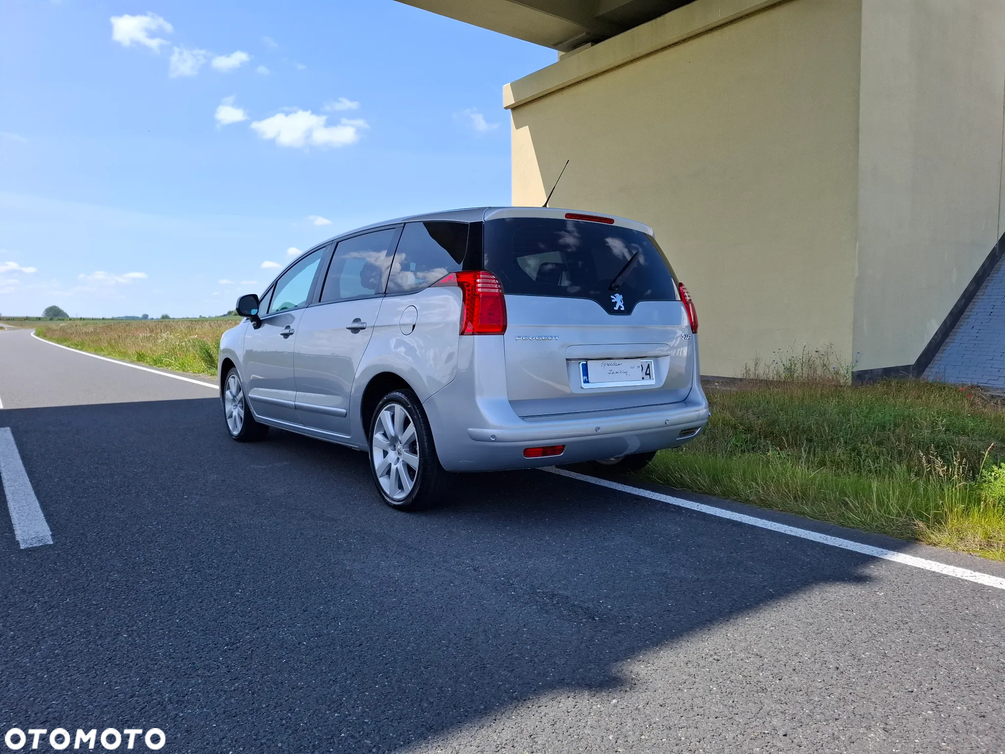 Peugeot 5008 HDI FAP 110 Tendance - 12