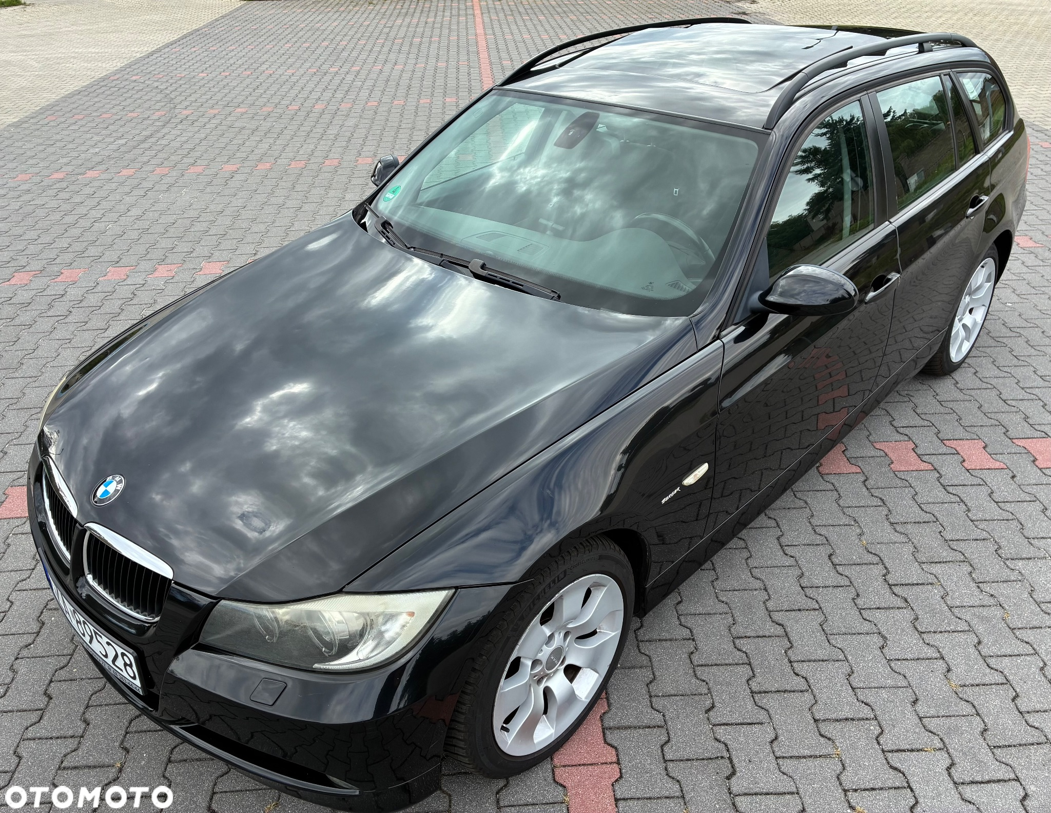 BMW Seria 3 318i Touring - 2