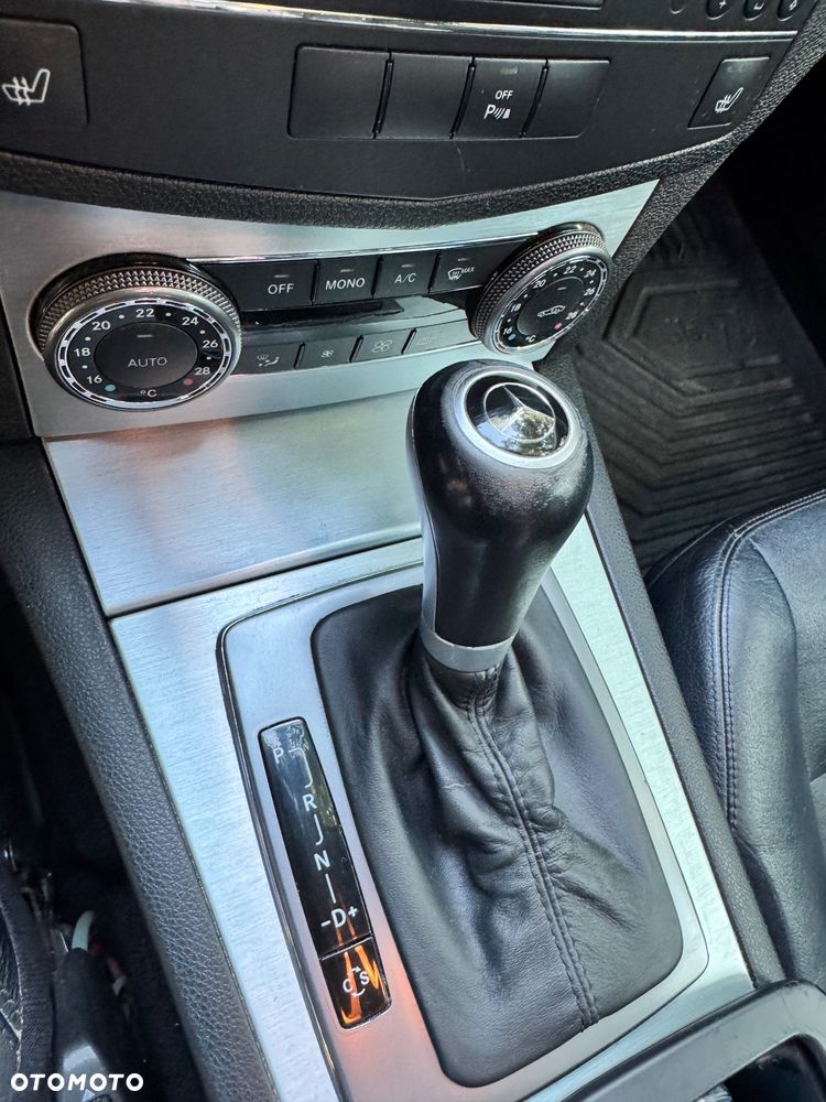Mercedes-Benz Klasa C 220 CDI DPF Automatik Avantgarde - 24