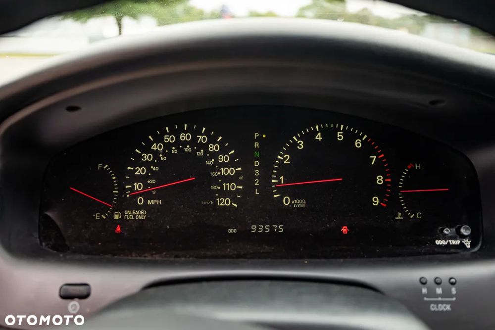 Mitsubishi Diamante - 30