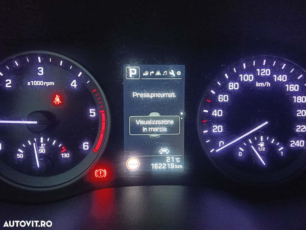 Hyundai Tucson blue 1.7 CRDi 2WD DCT Style - 28