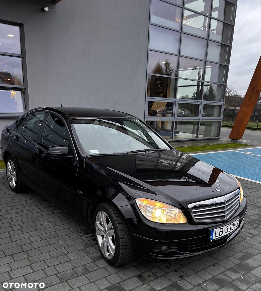 Mercedes-Benz Klasa C 180 K BlueEff Avantgarde - 2