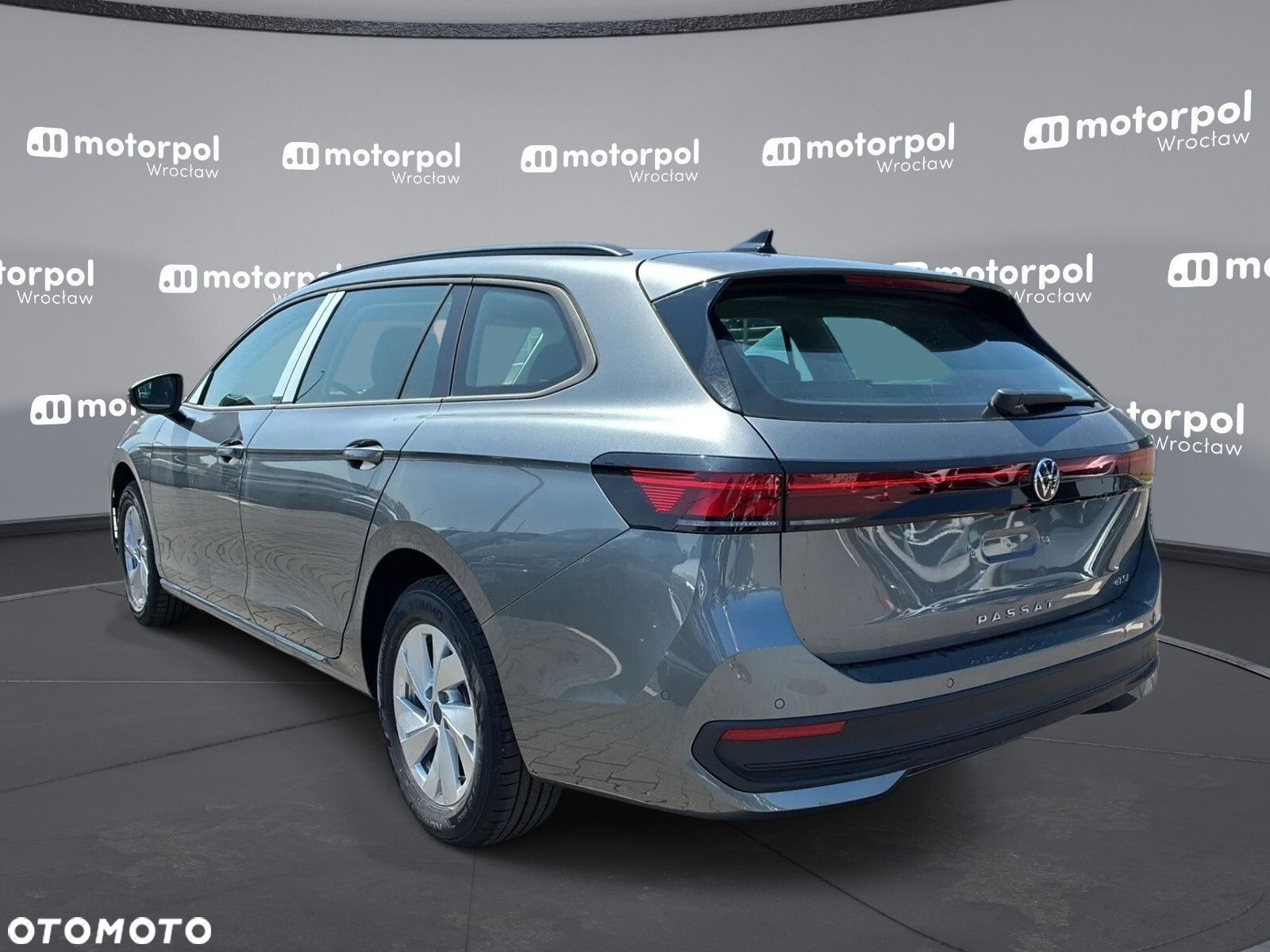 Volkswagen Passat - 8