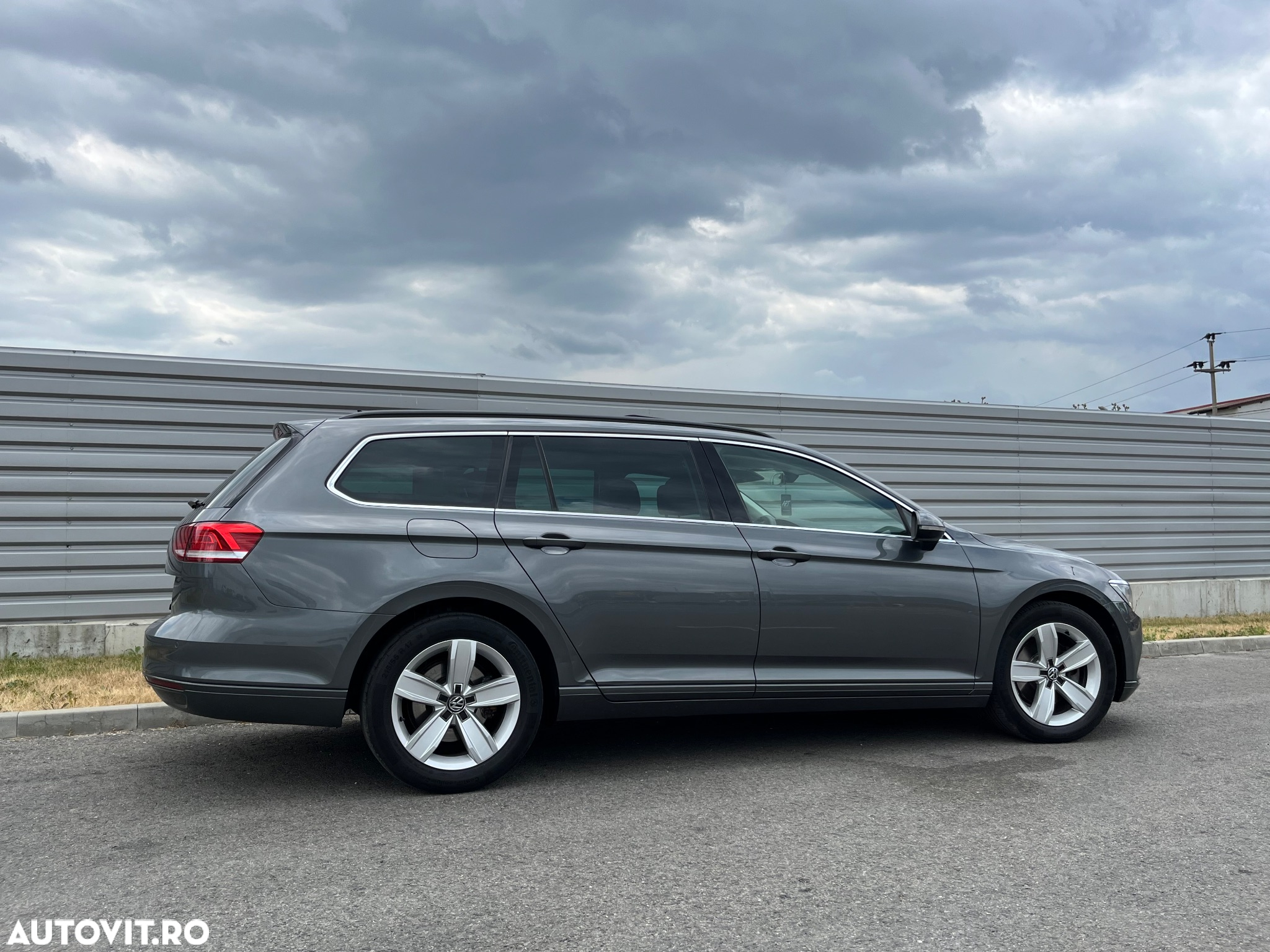 Volkswagen Passat - 5