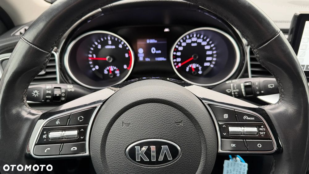 Kia Ceed - 30