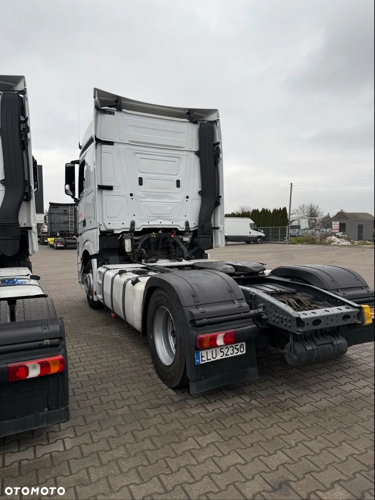 Mercedes-Benz ACTROS - 4