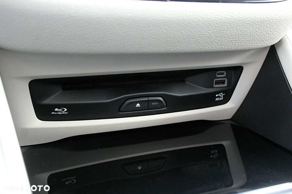 Chrysler Pacifica - 31