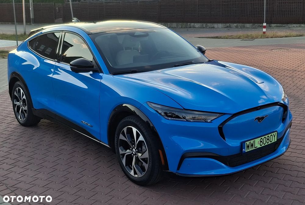 Ford Mustang Mach-E 88 kWh AWD Premium - 24