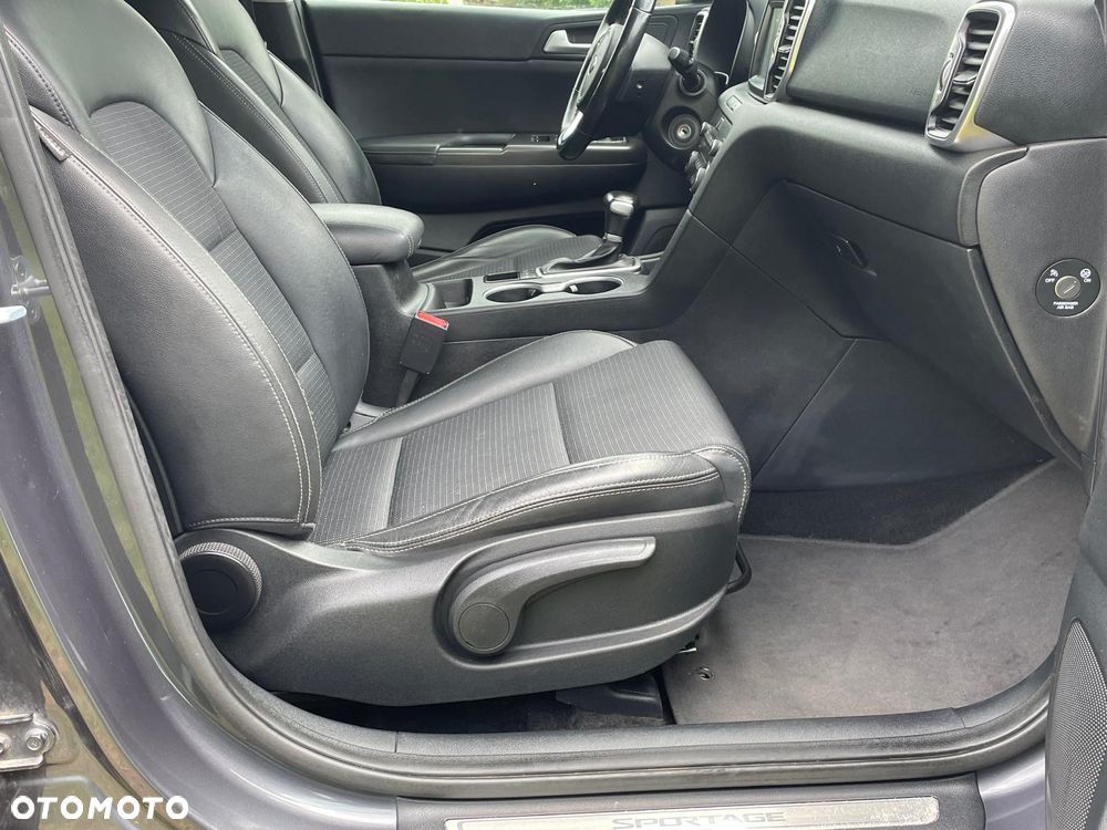Kia Sportage 1.7 CRDI 2WD ISG Dream-Team Edition - 24