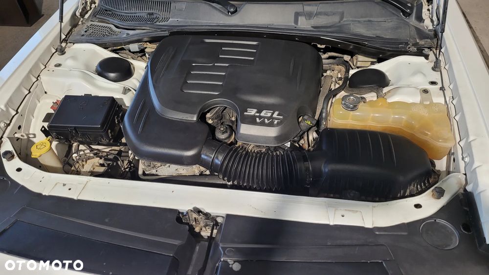 Dodge Challenger - 17