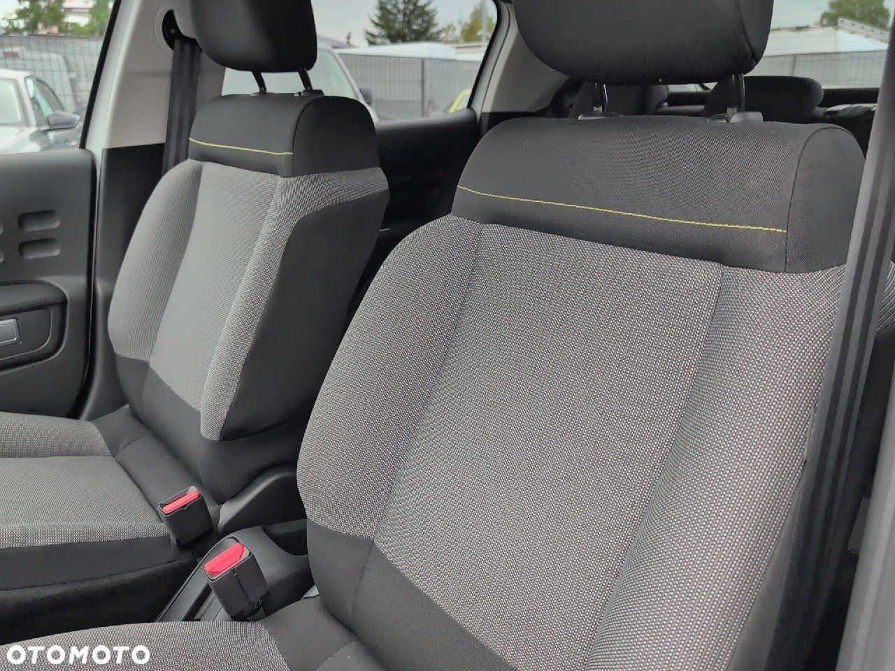 Citroën C3 1.2 PureTech Shine EAT6 - 24