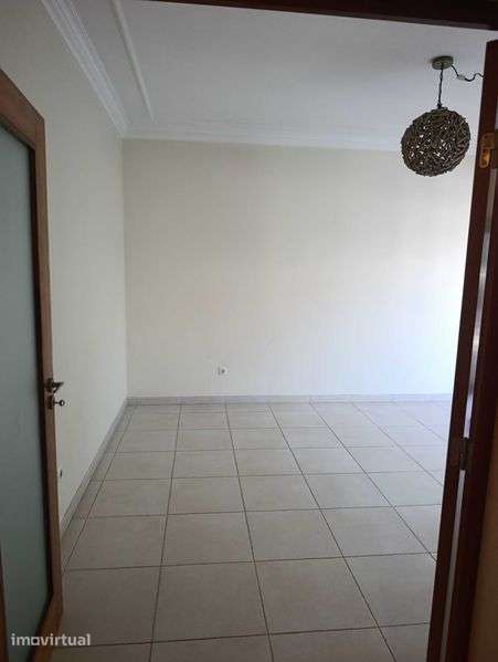 Apartamento T3 para arrendar na Sobreda - Grande imagem: 5/12