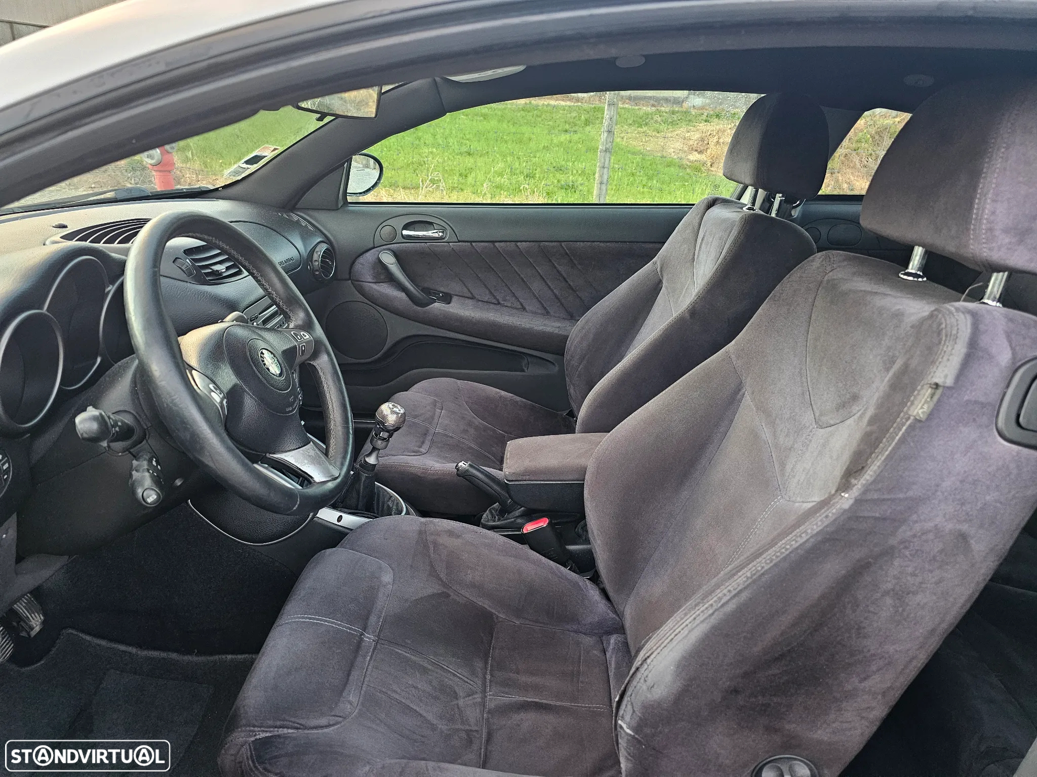 Alfa Romeo GT 1.9 JTD M-JET - 12