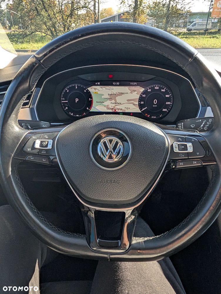 Volkswagen Passat 2.0 TDI SCR DSG Highline - 12