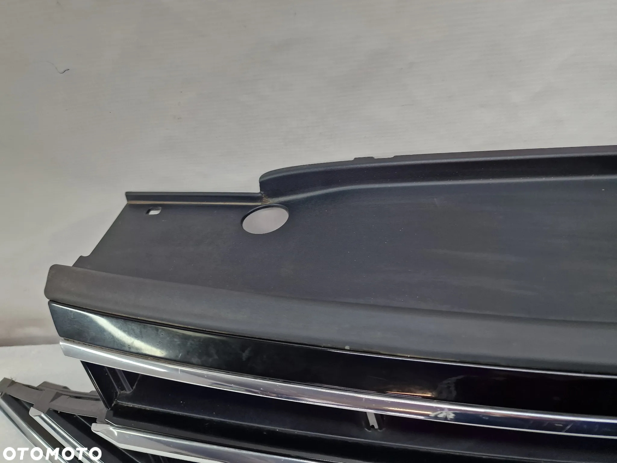 VW PASSAT B8 R-LINE LIFT 20- ATRAPA / GRILL PRZEDNI PRZÓD , NR 3G0853653N , NR AUKCJI GL779 - 2
