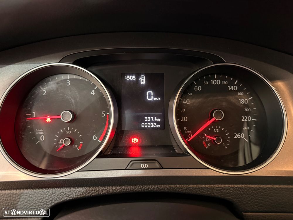 VW Golf 1.6 TDI Confortline - 9